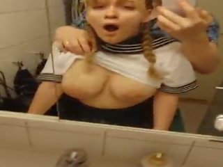 Malaking suso beyb pagkuha fucked sa banyo