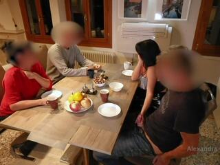 Mina pulled välja tema hiiglane liige sisse restaurant avalik extrem | xhamster