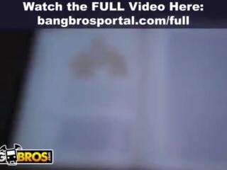 Bangbros - 他妈的 &lpar;over&rpar; 灿烂 娇小 学院 小鸡 bambi 布鲁克斯