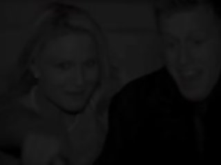 Subtle gruppe dreckig film im limousine