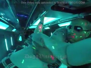 Nők étkezési punci tovább egy buli busz