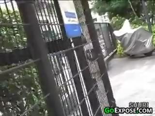 Japoniškas jaunas ponia kelnaitės