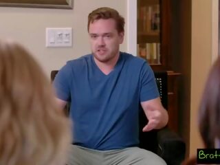 Крок сестри bff maybe you could stroke his little johnson too so we can get back to work s16&colon;e9