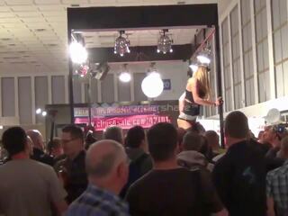 Lisa berlin, na nemke trak na kraljica pri venus fair 2013