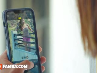 Grand Stepmom Justine Jacobs Squirts During Morning Hardcore Fuck with Stepson's dick