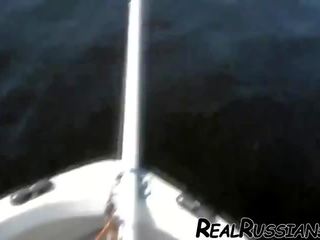 Euro dörtlü hoşlanmak ipek penetran üzerinde bodrum !
