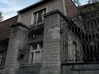 Διεστραμμένος οικογένεια διεστραμμένος σε ο κήπος