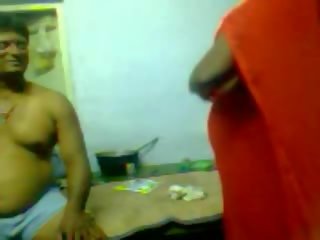 Desi grown-up zia in rosso saree fuking wid giovane giovane femmina