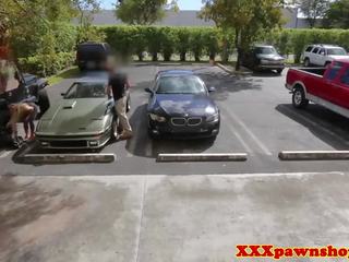Realsex pawnshop 偷窺 fondles 陰莖