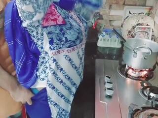 Desi Shy Aunty Fucked in Kitchen by Nephew While Cooking: Valentine's Day Wife sex video