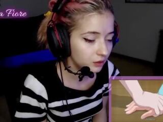 18yo youtuber हो जाता है हॉर्नी वाचिंग हेंटाई दौरान the धारा और masturbates - एम्मा fiore