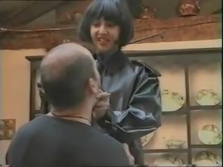 闪亮 胶乳: 调教 脏 电影