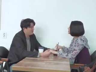 Bosomy 步 沉默: 自由 大 奶 成人 夹 mov 电影 18