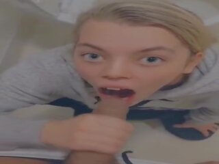 Noor meditsiiniõde sisse haigla aitab mind piss siis imeb minu peter kuni aitama mind tundma parem