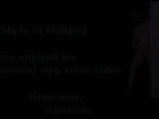 Bdsm pag-ihi desperado pagkaalipin tao sa cold dutsa floor&period; kakatuwang kaisipan male peeing&period; pamamasa at pissy mula holland urine&period;
