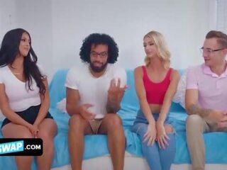 Menukar - splendid remaja pacar menukar mereka orang yang membosankan mencari stepbros dan menelan mereka air mani