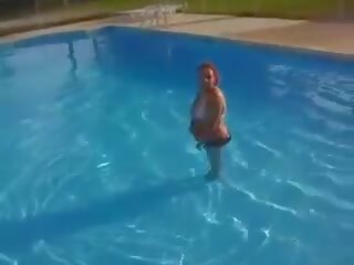 My Preggo cousin couldn't set up it from the pool WC