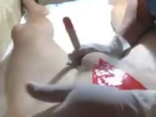 Brasileira waxing de um grande eixo third parte waxing o pica-pau