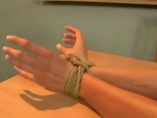 Kathia nobili punishing splendid 赤毛 で 教室