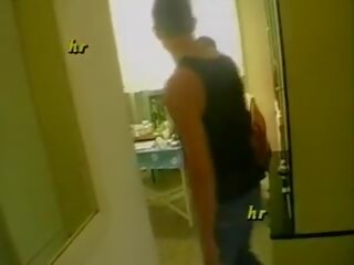 חובבן סווינגרס סצנה ב sporchi vizi di famiglia חלק 01