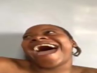 Nigerian skuespiller helena nelson liten pupper: gratis x karakter klipp b2