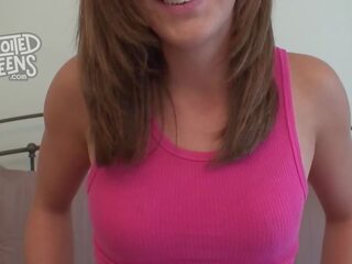 Brunette 18 année vieux profond throats un 8 pouce bite: x évalué vidéo 56