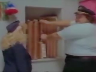 Zabava plane 1991 silly xxx film komedija, brezplačno x ocenjeno film 43