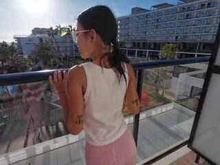 Unrealistically groot dicked oud man bracht mij naar costa del sol voor zuigen zijn reusachtig piemel