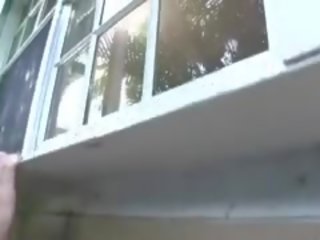 Tre ung flickor havingsex med inbrotts