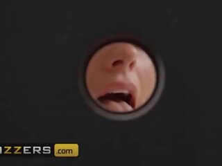 Brazzers - miss alice ýabany finds a sowgatly deşik in the class & soon immediately thereafter she has a kotak buried in her mouth