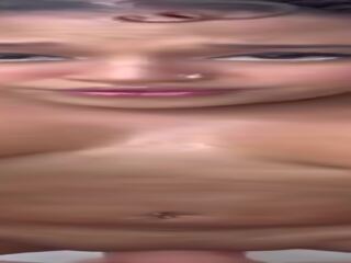 To titty cây mun fucks cô ấy ass và âm hộ với một dương vật giả: chết tiệt máy to ngực giới tính video