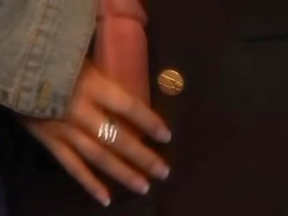 空中小姐 是 向下 上 她的 膝盖 为 superb 口交