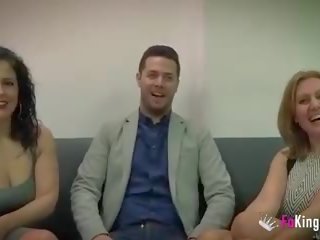 Nuria і montses threesome with julians пеніс: hd брудна фільм 52