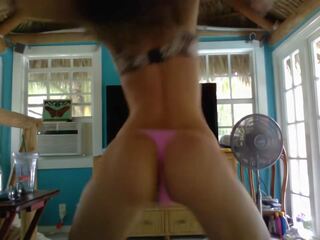 Ava Mendez Twerk (Bring it Back)