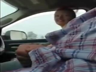 一 男人 手淫 在 他的 汽車 和 需要 一 hitchhiker: 美國人 性別 電影