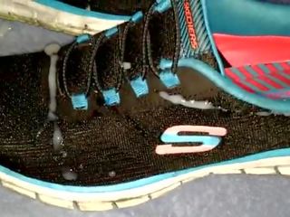 Marvelous skechers отримати facialed для в дуже перший час
