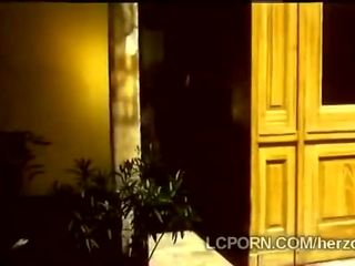 Ώριμος/η perv wakes επάνω με πλούσιο στήθος μελαχρινός/ή χαρακτηριστικό με του cock-1-scene-3-2