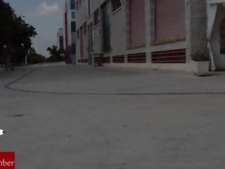 هي توقف ال thief و prepares هذا ل جنسي استجواب