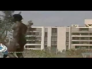 偷窺 女 裸體 海灘