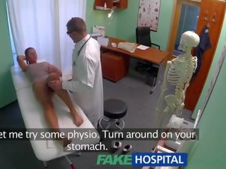 Fakehospital डर्टी मिल्फ अडल्ट फ़िल्म addict हो जाता है गड़बड़ द्वारा the मेडिकल practitioner