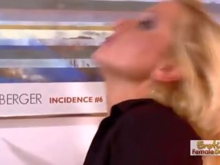 Libidinous knoflíček těší beguiling blonds obrovský ňadra