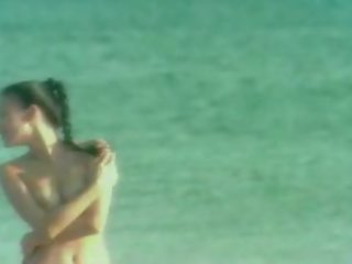 Shu qi 裸體 在 該 海灘