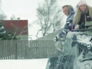 Klasiškas lesbė į pora mouthjobing clam už kiekvienas kitas