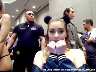 תכונה הוא mickey mouse ear בְּלִיעָה א דילדו ב קומיקס con