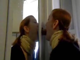 Në kushte shtëpie vrimë vid