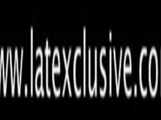 Fascinating služkinja v desirable lateks apparel ples nonnude ukrepanje