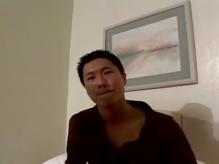 Bruh & 2 एशियन दोस्तों साथ एक वाइट चिक