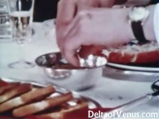 De epoca x evaluat video 1960s - paros marriageable bruneta - tabel pentru trei