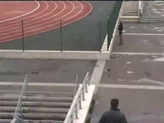 Garš legged pavēlniece izpaužas fucked grūti uz the pakaļa