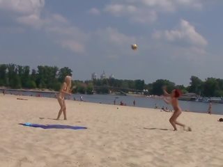 Άριστη έφηβος/η nudists οδηγήσουν αυτό γυμνός/ή παραλία ακόμη και hotter